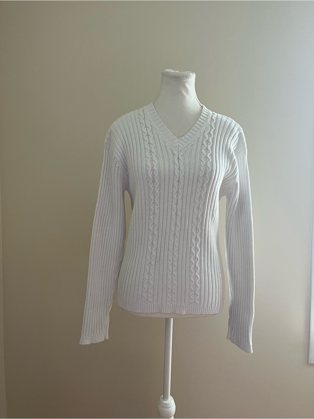 V-Neck Cable Knit Sweater - White